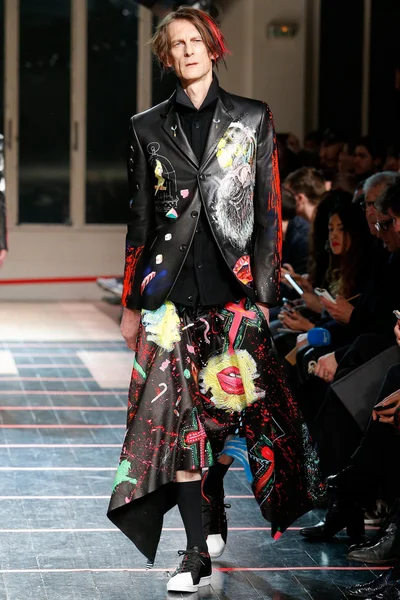 Look 38